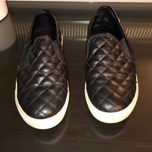 Steve Madden Quilted Slip Ons: Size 6.5